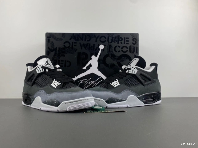 1st Kicks FQ8138-002 Fear 4 Air Jordan 0825